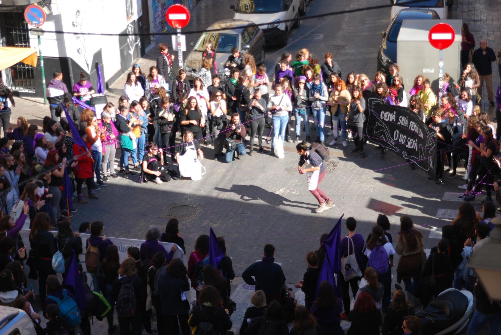 Perfomance Benimaclet Huelga feminista