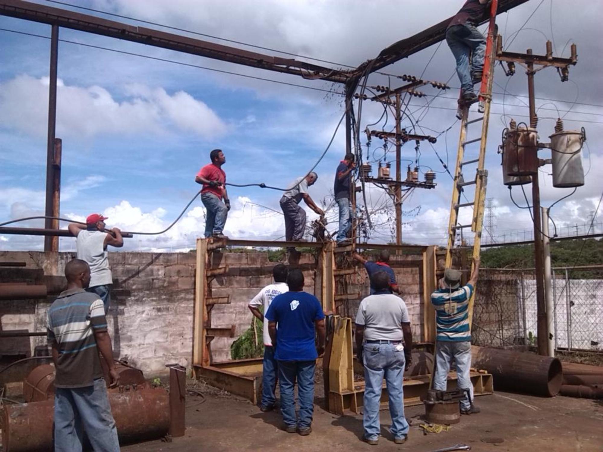 Primera Batalla Productiva INDORCA: reparando la red eléctrica.