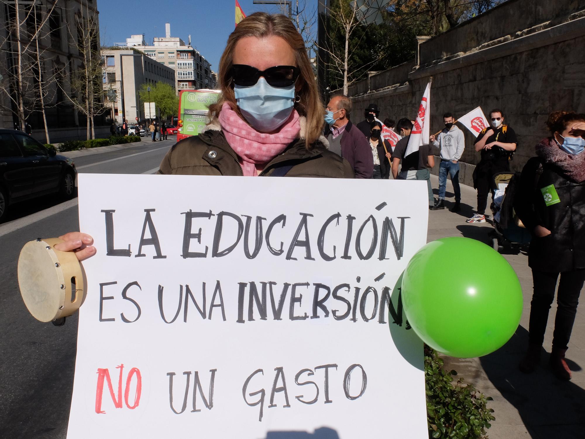 Manifestación desmantelamiento Escuela Pública Granada 02