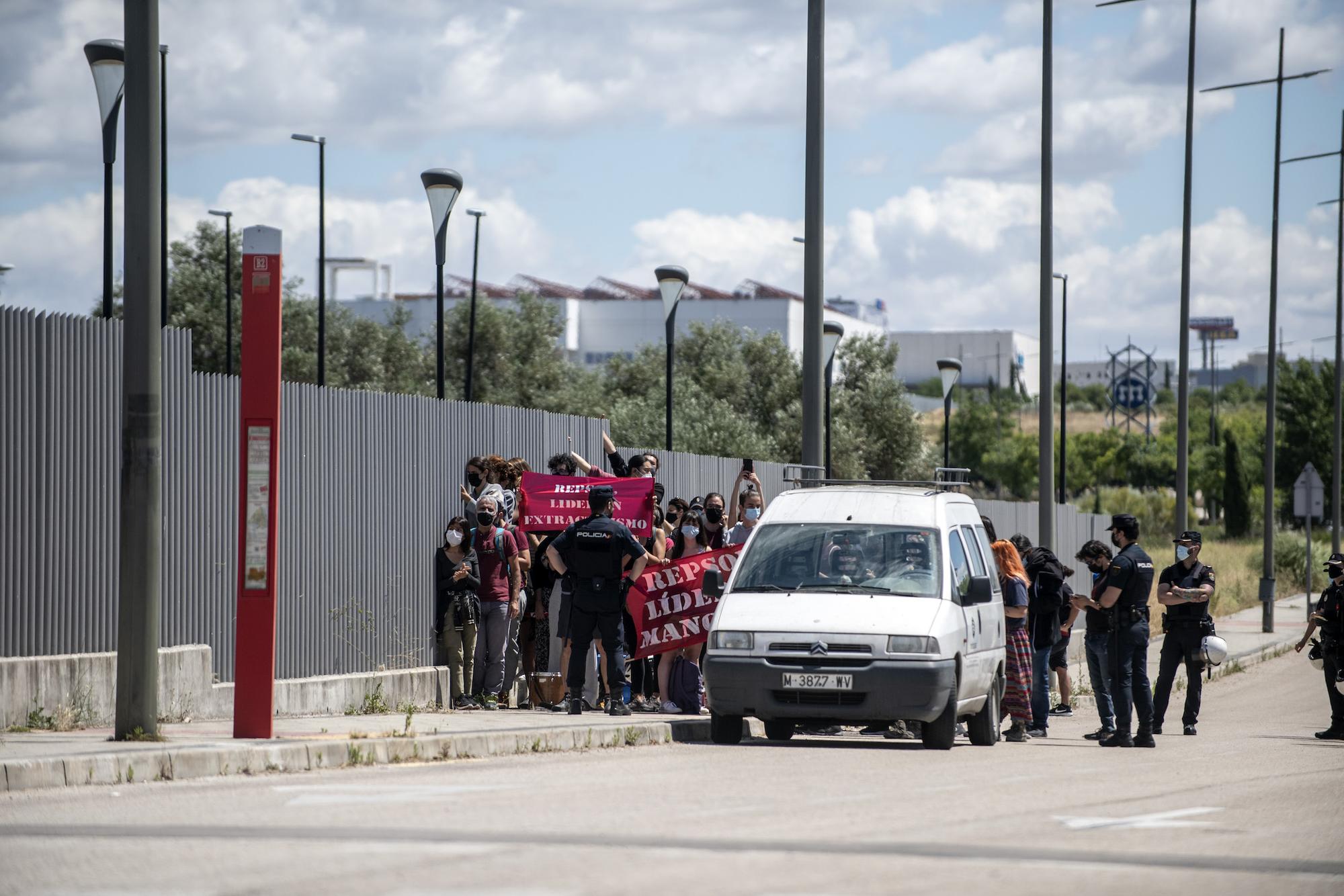 Rebelión por el Clima bloquea la sede de Repsol en Móstoles - 20
