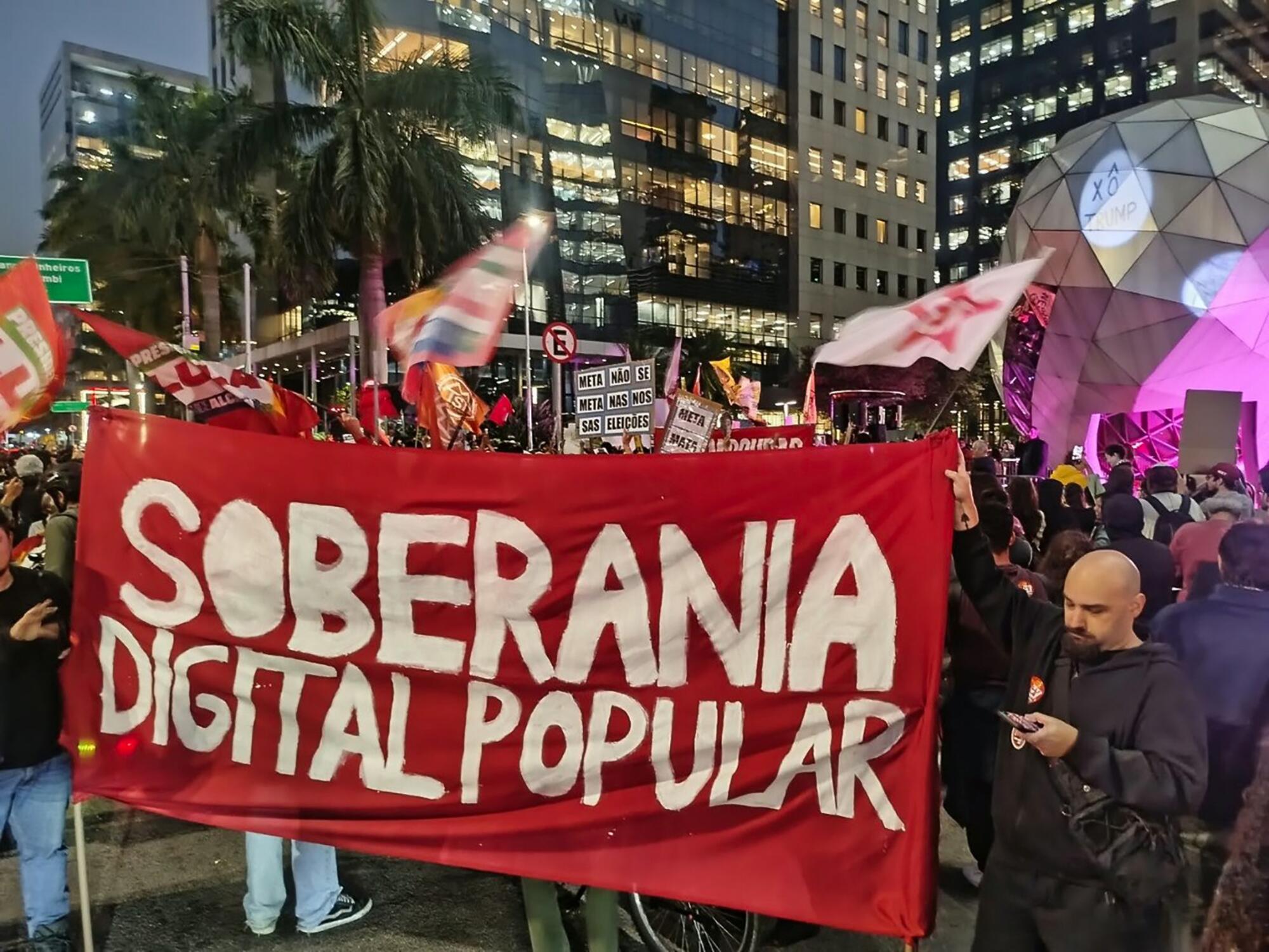Manifestación tecno oligarcas Brasil - 1
