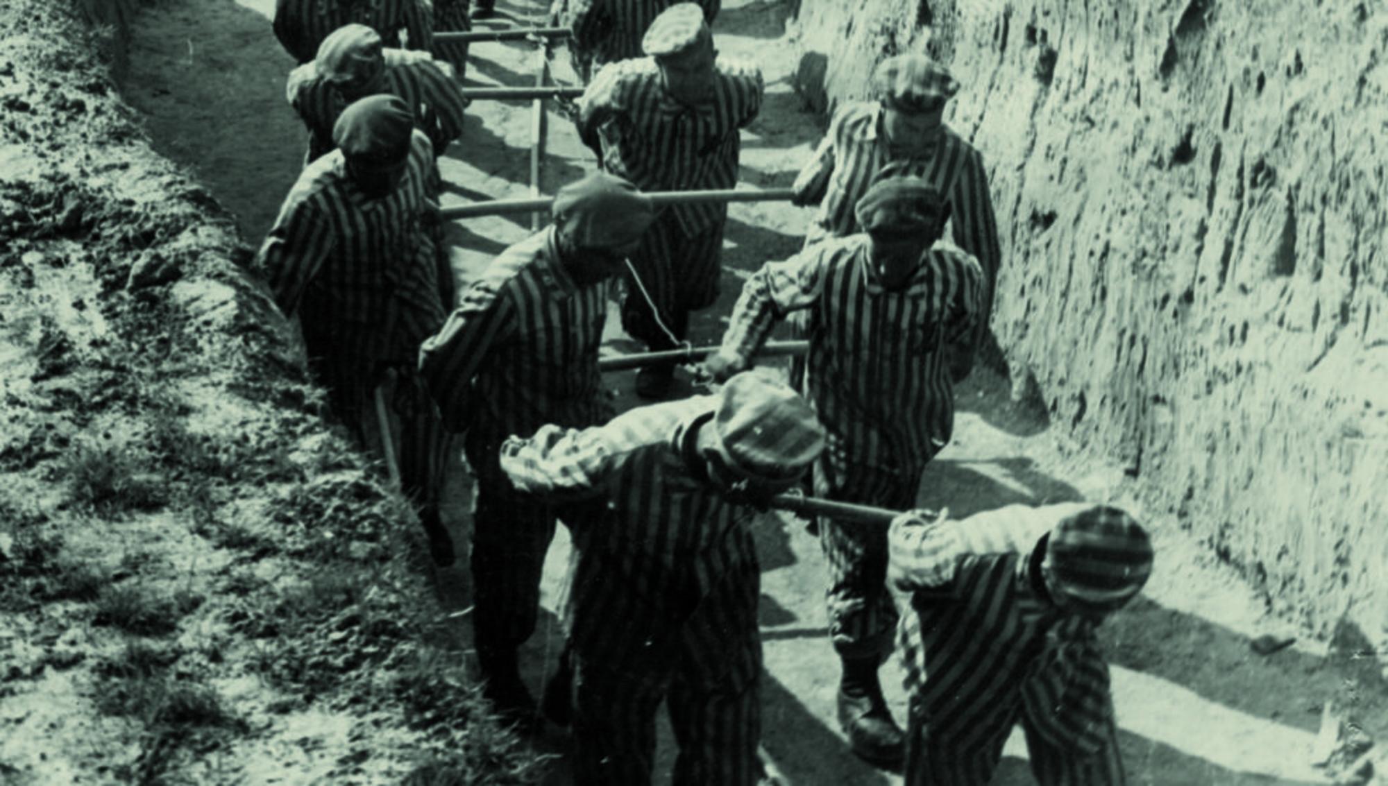 Presos republicanos traballando nos campos de concentración nazis. Foto do arquivo de Francesc Boix, que se usou nos xuízos de Nuremberg