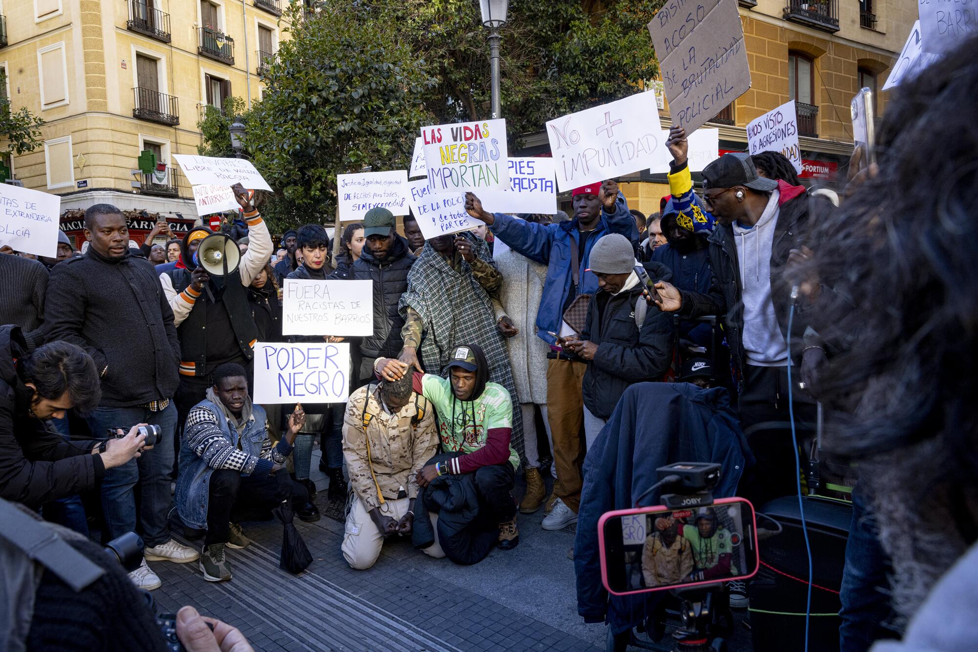 Concentración antiracista lavapiés - 2