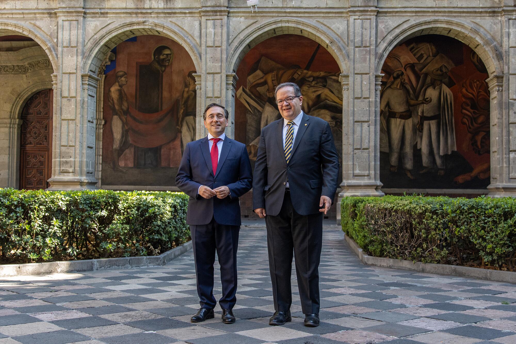 Ayuso México - 2