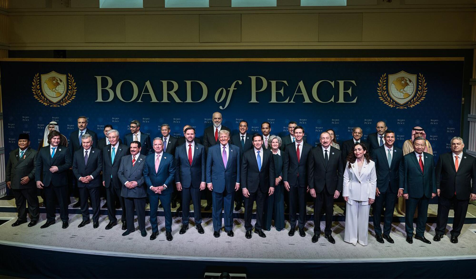 Foto de equipo de la Junta de Paz de Donald Trump.
