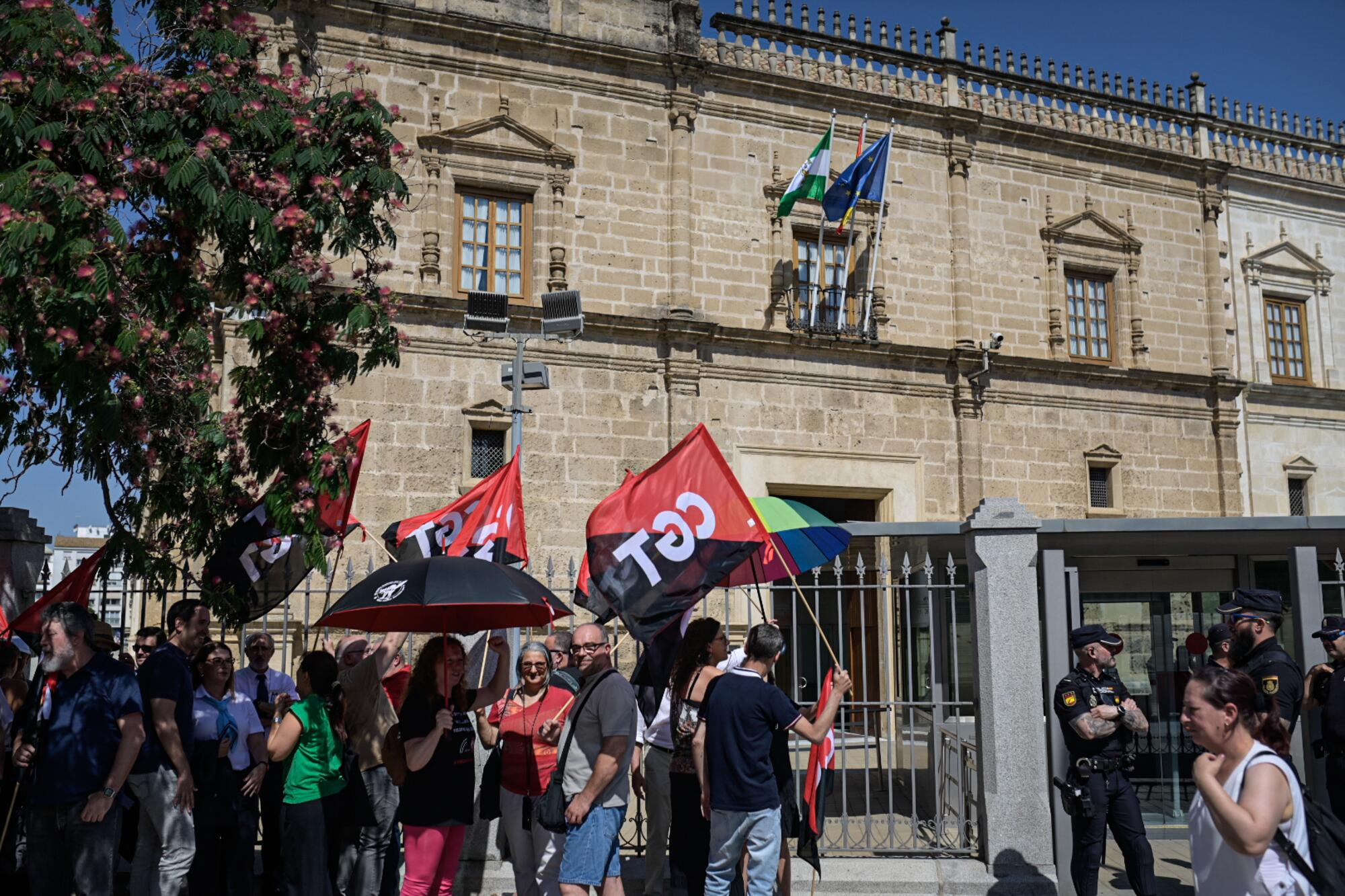 Parlamento andaluz Ujieres