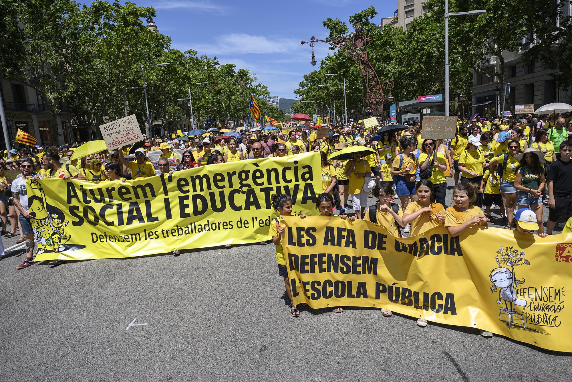 Manifestación comunidad educativa en Barcelon del 14 de junio 2026 - 7