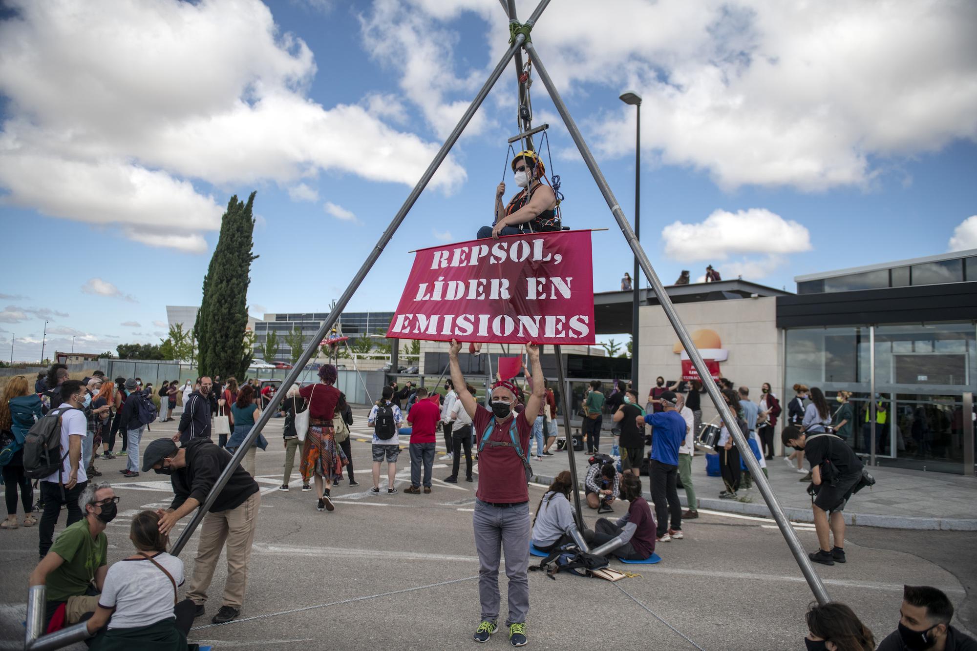 Rebelión por el Clima bloquea la sede de Repsol en Móstoles - 4