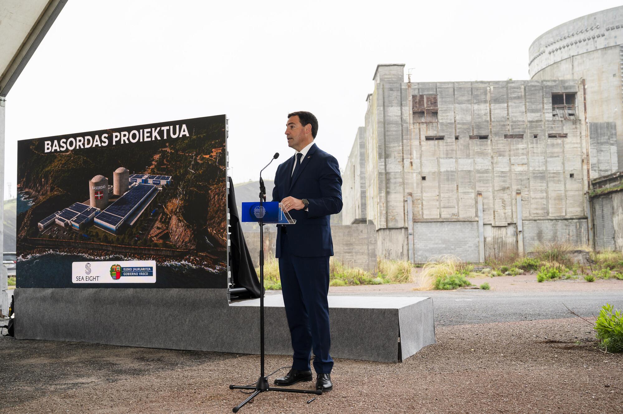 Imanol Pradales en Lemoiz