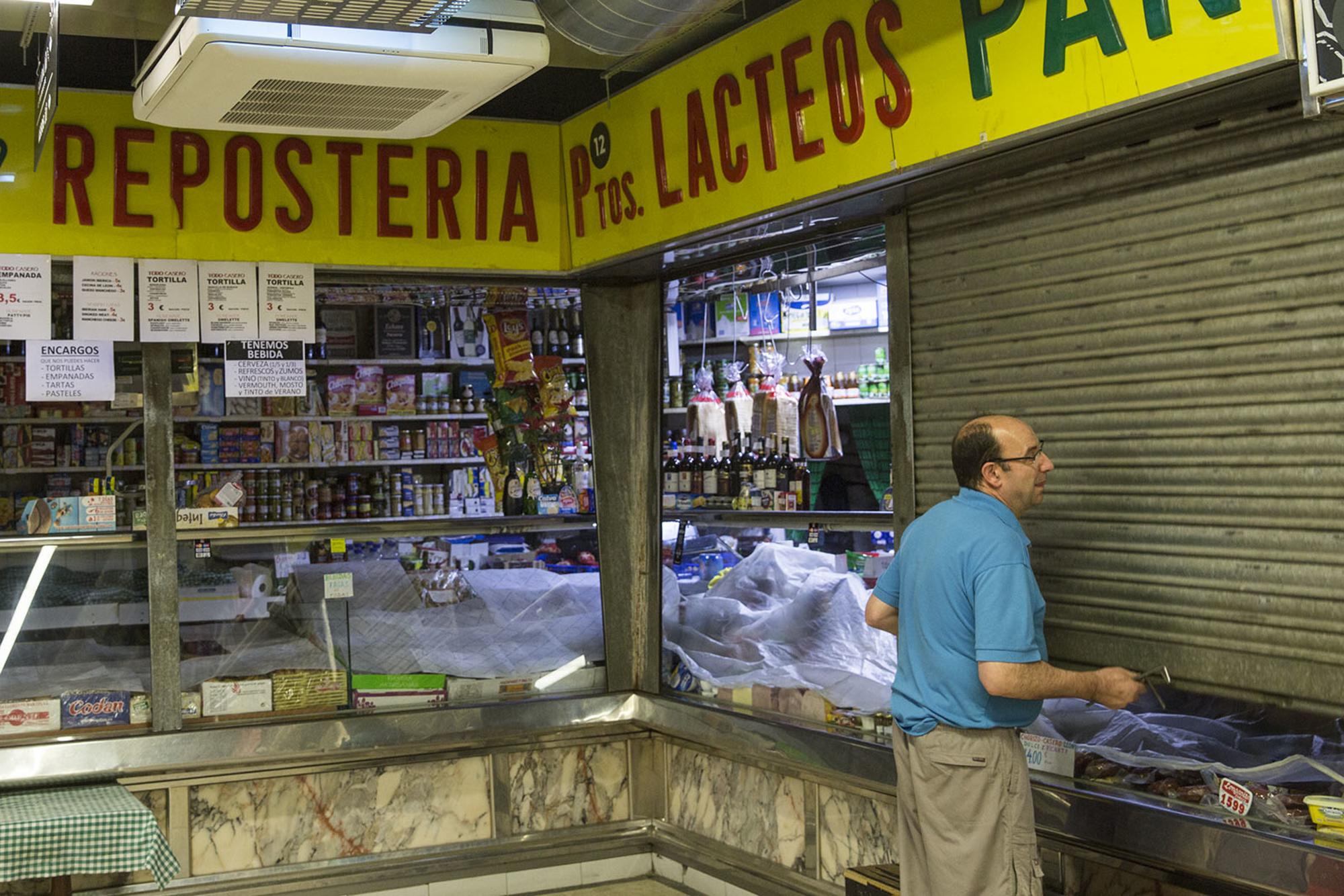 Puesto en el mercado de San Fernando, Lavapies