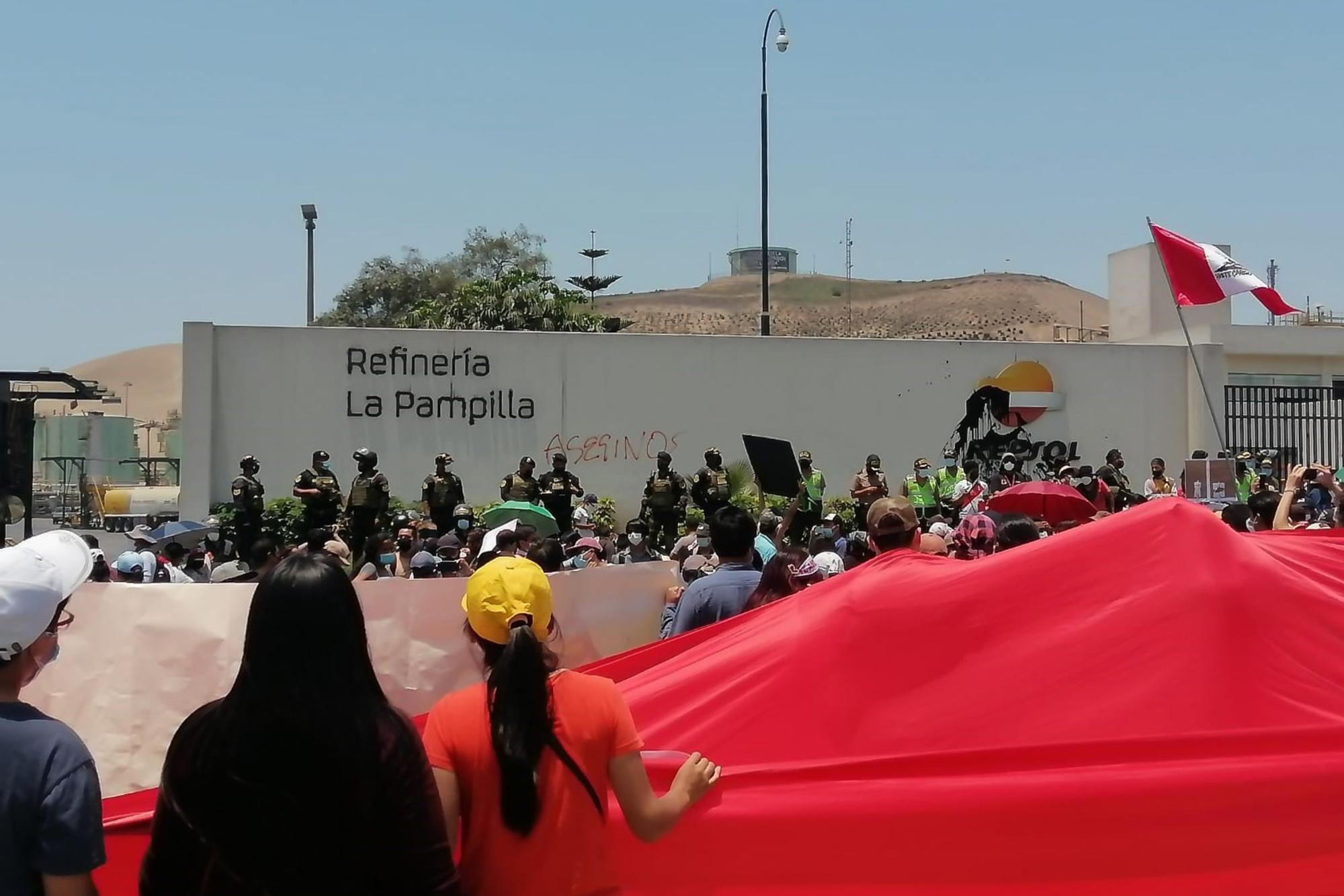 Protestas Repsol Peru 1