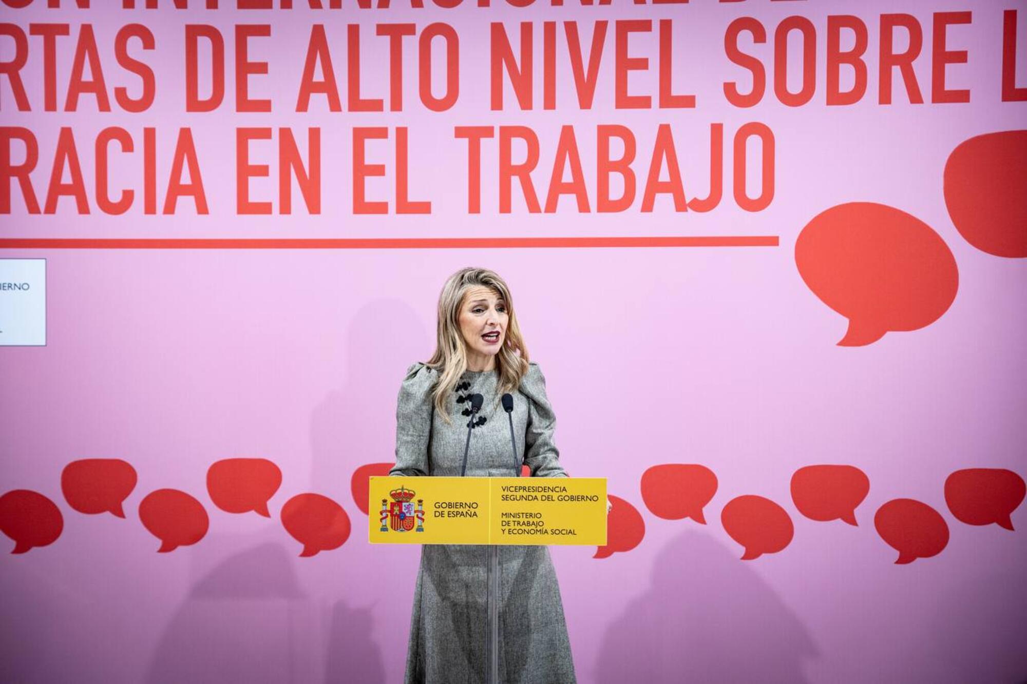presentación informe democracia trabajo yolanda diaz 2