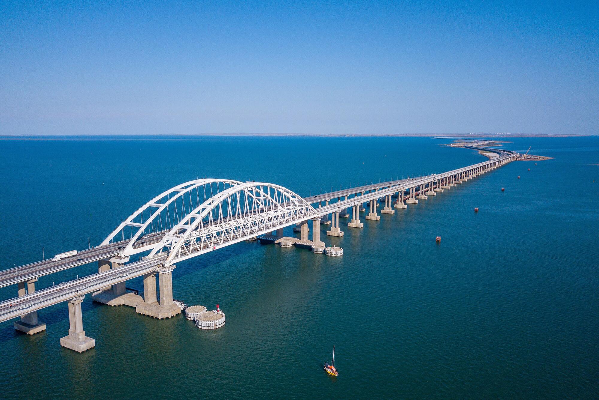 Puente Kerch en Crimea