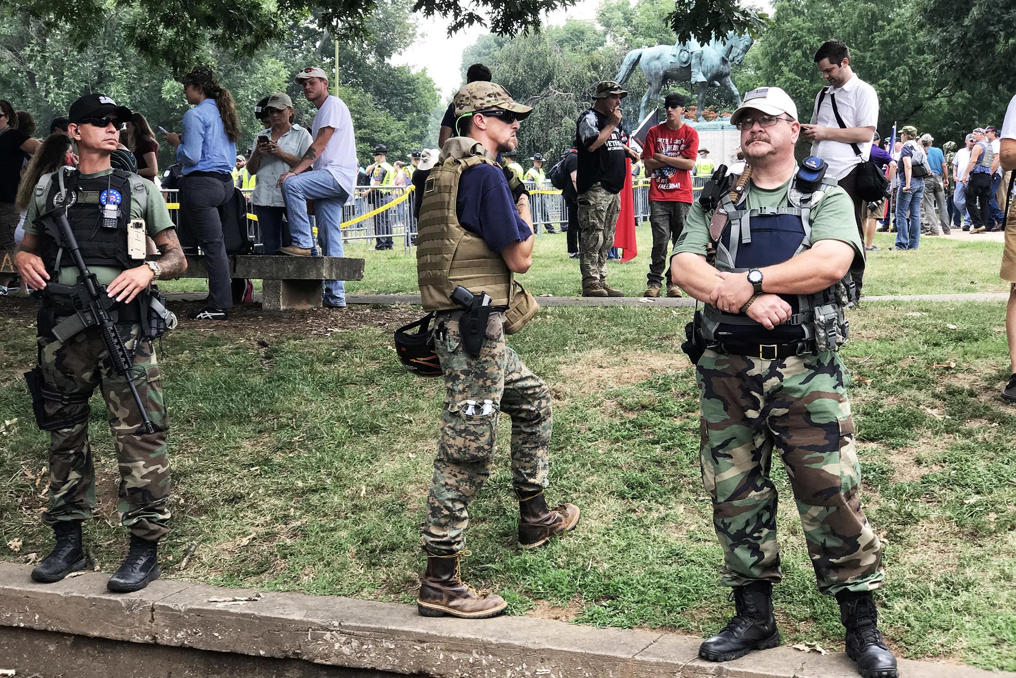 Milicia de extrema derecha en Charlottesville durante el 12 de agosto de 2017