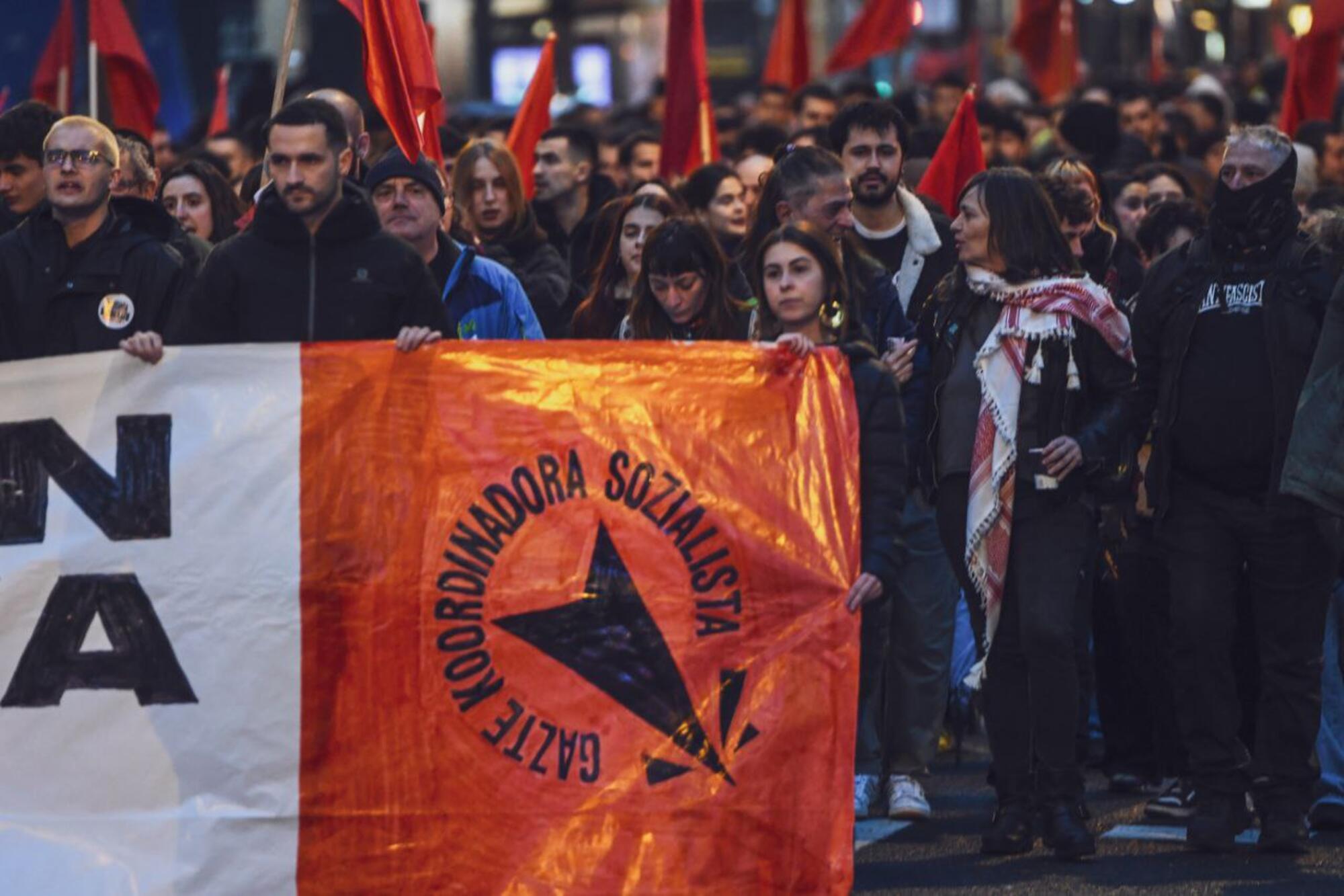 Contra el fascismo, ni un paso atrás: las juventudes socialistas de Euskal Herria convocan marchas en Iruñea y Bilbo - 5
