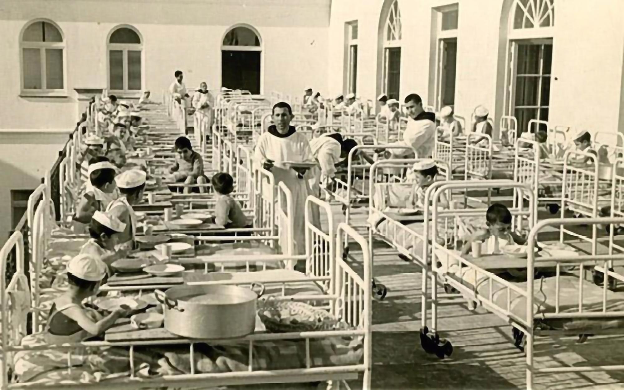 Hospital de San Juan de Dios de Sevilla en los años cincuenta. Fuente: Archivo del Hospital de San Juan de Dios.