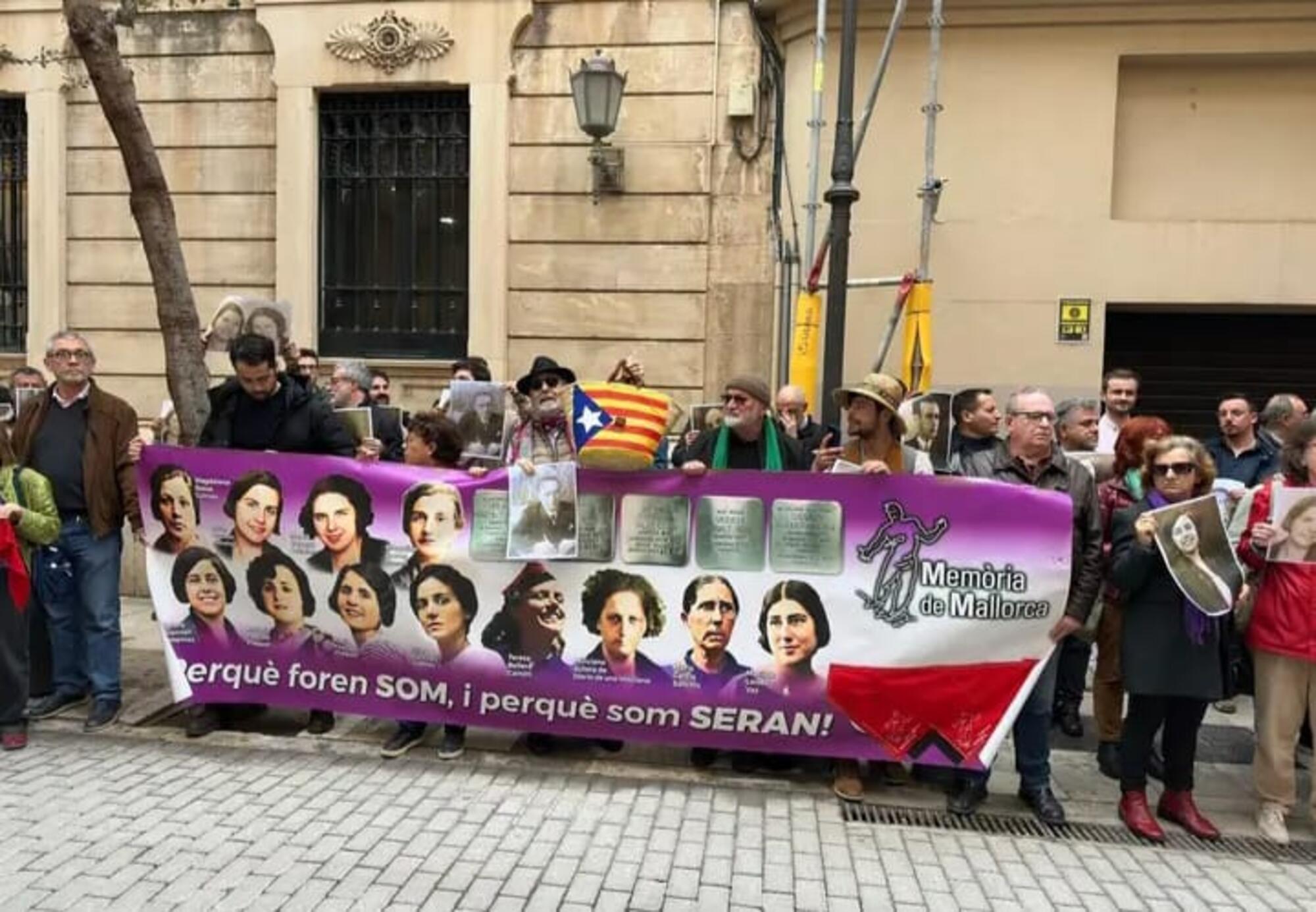 Concentracion derogacion ley memoria historica Palma 