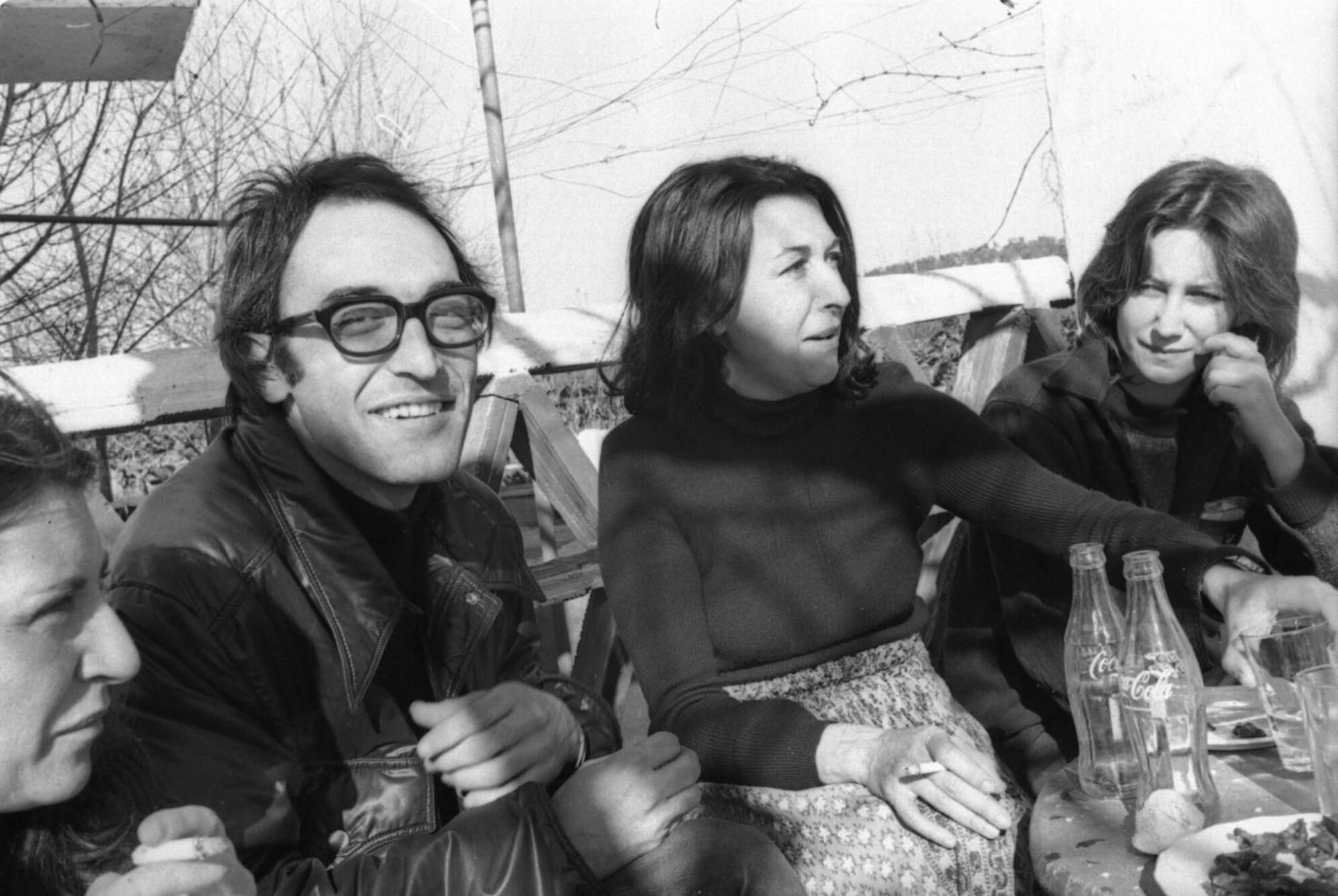 Chicho Sánchez Ferlosio, su hermana Gabriela y Ana Guardione en Coria en 1972