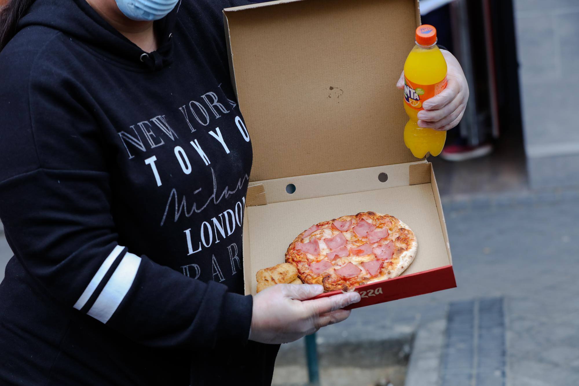 Menú infantil en tiempos de coronavirus: pizza, nuggets y refresco - 6