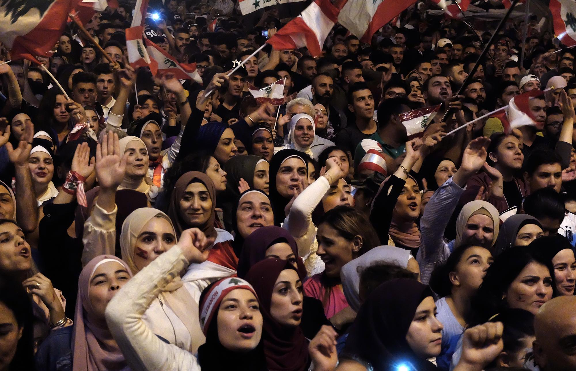 Protestas antigubernamentales en la plaza de Al Nur, en Trípoli.