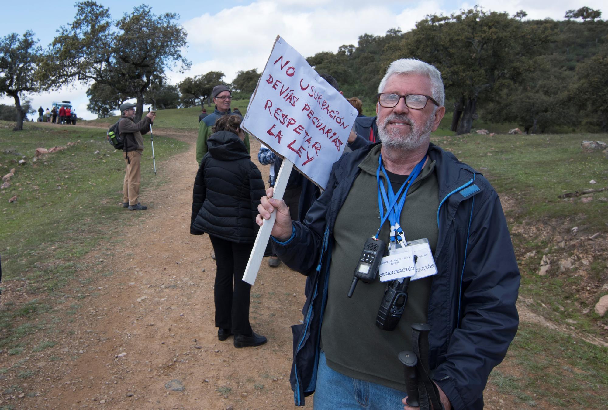 Marcha reivindicativa para la recuperación de la vereda Salto de la Trocha en la Sierra Morena de Sevilla 02