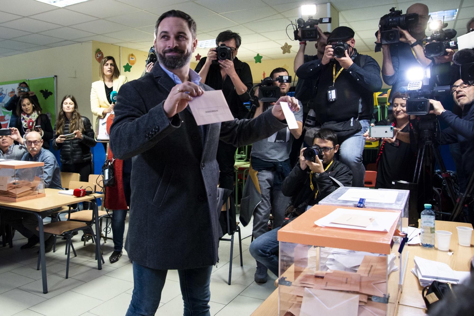 Santi Abascal votando 2019