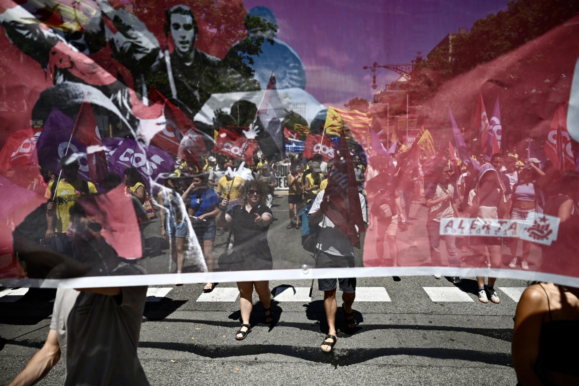 Manifestación comunidad educativa en Barcelon del 14 de junio 2026 - 10