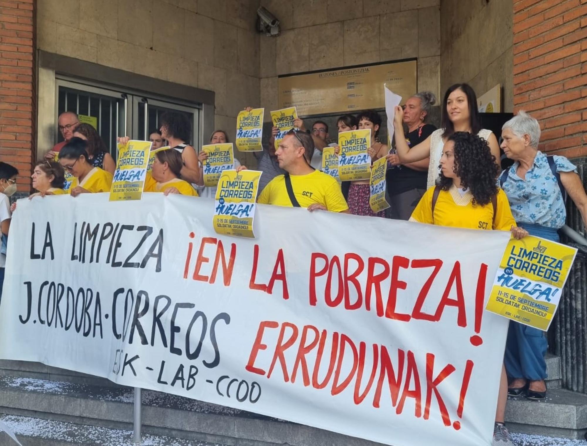 Trabajadoras Correos J Cordoba