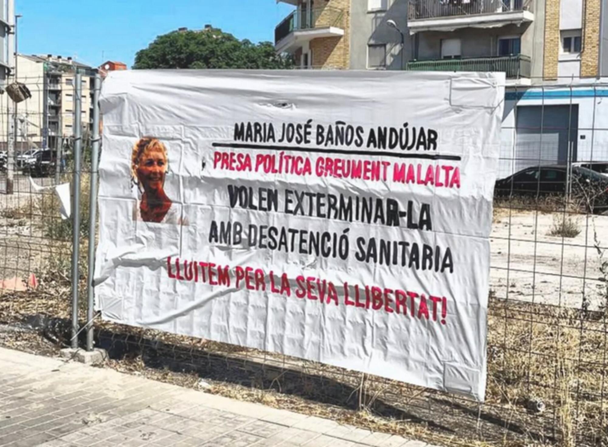 Pancarta por la liberación de María José Baños Andújar.