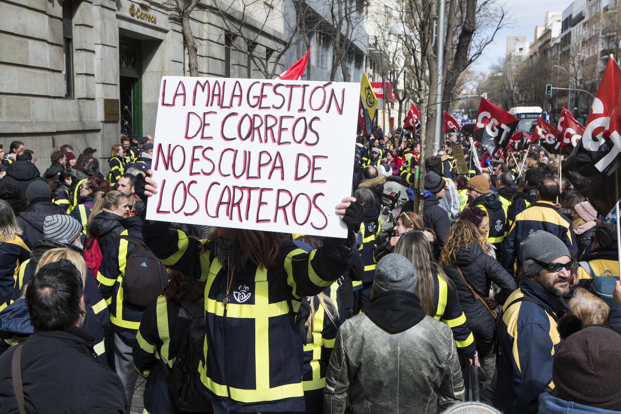 Huelga de Correos_concentración en la Sede Central - 14