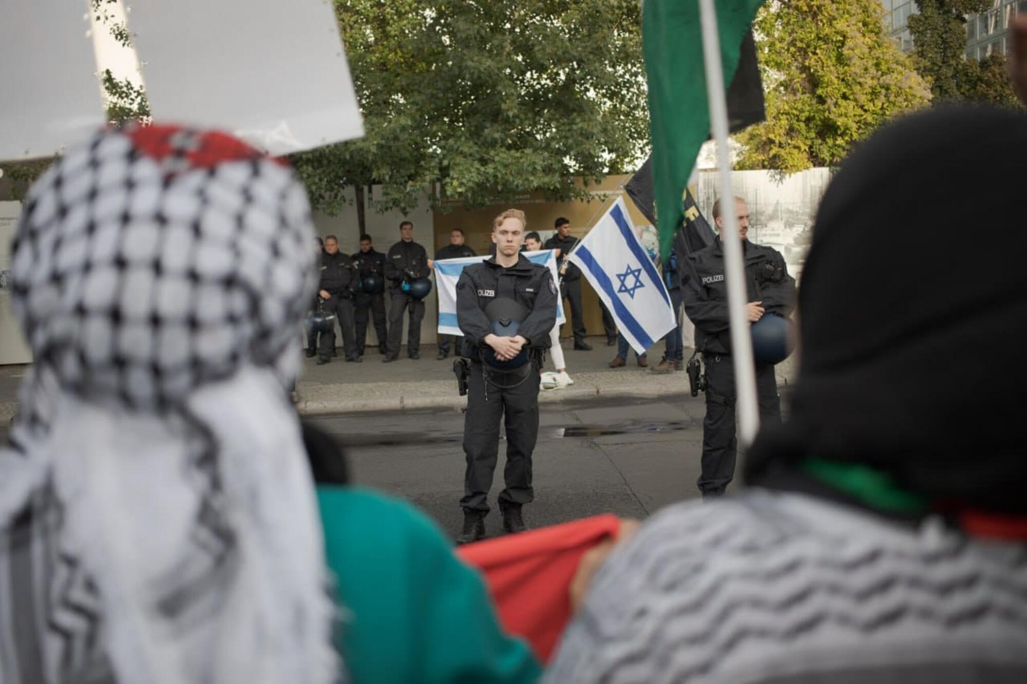 Protestas por el apoyo alemán a Israel 3