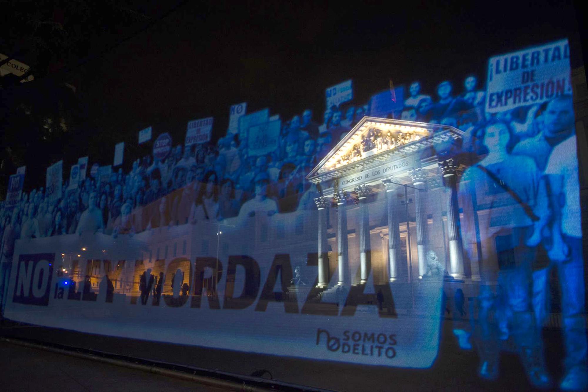 Hologramas_manifestación_Ley Mordaza